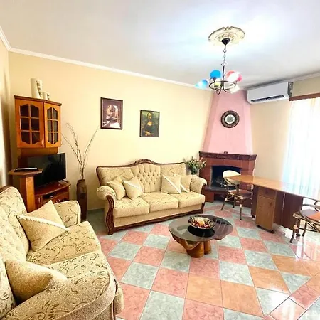 Bela's Saranda